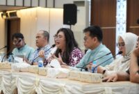 Badan Pengusahaan (BP) Batam melalui Anggota/Deputi Bidang Pelayanan Umum, Ariastuty Sirait, menggelar silaturahmi dan sosialisasi lahan agribisnis kepada warga Temiang yang beraktifitas di Kawasan Agribisnis Temiang BP Batam, di  Balairungsari, Bida Utama pada Jumat (13/6/2025). Foto: INIKEPRI.COM/BP Batam 