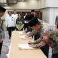 Kepala Badan Pengusahaan (BP) Batam, Amsakar Achmad resmi melantik 23 Pejabat Struktural Tingkat II di lingkungan BP Batam pada Senin (16/6/2025) di Balarungsari BP Batam. Foto: INIKEPRI.COM/BP Batam 