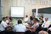 Anggota/Deputi Bidang Investasi dan Pengusahaan BP Batam, Fary Francis mengunjungi Kantor Pelayanan Imigrasi Kota Batam di Mal Pelayanan Publik, pada Jumat (20/6/2025). Foto: INIKEPRI.COM/BP Batam 