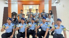 Suasana penuh semangat dan tanggung jawab menyelimuti Kantor Imigrasi Kelas II TPI Belakang Padang saat menerima Taruna Tingkat II Politeknik Pengayoman Indonesia (POLTEKPIN) untuk menjalani Latihan Kerja Bhumi Pura (LATJAPURA), Senin (24/6/2025). Foto: INIKEPRI.COM