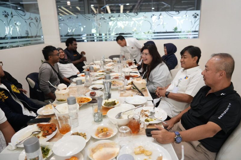 Badan Pengusahaan (BP) Batam memberikan apresiasi atas upaya strategis PT Desa Air Cargo pasca kebakaran besar di Kawasan Pengolahan Limbah Industri (KPLI) Kabil pada Selasa (23/6/2025) malam. Foto: INIKEPRI.COM/BP Batam 