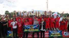 Turnamen sepak bola Bhayangkara Cup 2025 resmi ditutup dengan penuh semangat dan kemeriahan di Lapangan Bola Satya Haprabu, Polda Kepulauan Riau, Kamis (26/6/2025). Foto: INIKEPRI.COM