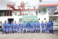 Pemerintah Provinsi Riau resmi menyerahkan satu unit kapal Roll-on/Roll-off (Roro) kepada Pemerintah Kabupaten Indragiri Hilir (Inhil) sebagai hadiah ulang tahun ke-60 kabupaten tersebut. Foto: ANTARA