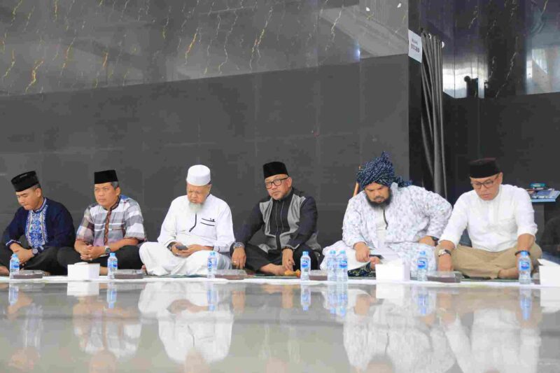 Pemerintah Kota Tanjungpinang memperingati Tahun Baru Islam 1 Muharram 1447 Hijriah bersama masyarakat di Masjid Baiturrahman, Jalan Sei Jang, Minggu (29/6/2025). Foto: INIKEPRI.COM/Tanjungpinangkota