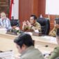 Rapat Pemaparan Rencana Pembangunan Estuary DAM Teluk Bintan dan Sistem Penyediaan Air Minum (SPAM) yang dipresentasikan oleh Konsorsium PT Tamaris Hydro dan PT Moya Indonesia di Ruang Rapat Utama Lantai IV, Kantor Gubernur Kepri, Dompak. Foto: INIKEPRI.COM/KepriProv 