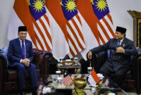 Presiden Republik Indonesia, Prabowo Subianto, dan Perdana Menteri Malaysia, Anwar Ibrahim, menggelar pertemuan bilateral di Istana Merdeka, Jakarta, Jumat (27/6/2025). Foto: BPMI Setpres