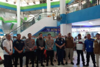Proses pemulangan WNI/PMI yang difasilitasi KJRI Johor Bahru, dari Johor Bahru, Malaysia, Senin (21/7/2025). Foto: Dok.Pensosbud KJRI Johor Bahru