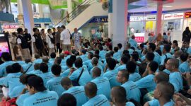 Para WNI yang Dipulangkan oleh KJRI Johor Bahru Tiba di Pelabuhan Internasional Batam Center, Kamis (12/6/2025). Foto: INIKEPRI.COM/KJRI Johor Bahru