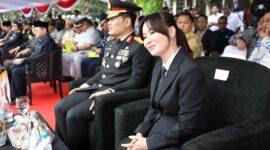 Wakil Wali Kota Batam Li Claudia Chandra di upacara peringatan hari Bhayangkara ke-79. Foto: INIKEPRI.COM/Media Center Batam 