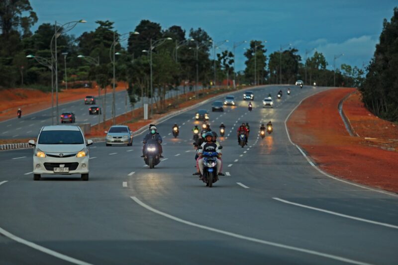 Jalan menuju Bandara Hang Nadim. Foto: INIKEPRI.COM