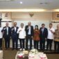 Wali Kota Batam, Amsakar Achmad, menerima kunjungan kehormatan dari Duta Besar Uni Emirat Arab (UEA) untuk Indonesia dan ASEAN, Yang Mulia Abdulla Salem Al Dhaheri, Rabu (2/7/2025). Foto: INIKEPRI.COM/Media Center Batam 
