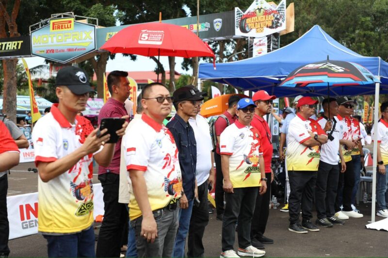 Amsakar Achmad di drag race Kepri. Foto: INIKEPRI.COM