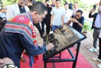 Wali Kota Batam, Amsakar Achmad, meresmikan Gedung Gereja GMIT Eklesia Batam yang berlokasi di Batamcentre, Minggu (6/7/2025). Foto: INIKEPRI.COM