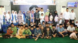 Kota Batam, Amsakar Achmad, menghadiri peringatan Tahun Baru Islam 1 Muharram 1447 Hijriah di Masjid Baiturrahman, Kecamatan Sekupang, Minggu (6/7/2025). Foto; INIKEPRI.COM