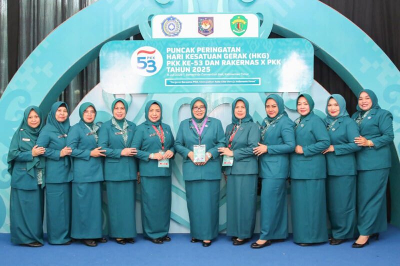 Ketua Tim Penggerak Pemberdayaan dan Kesejahteraan Keluarga (TP-PKK) Kota Batam, Hj. Erlita Amsakar, menghadiri puncak peringatan Hari Kesatuan Gerak (HKG) PKK ke-53 sekaligus Rapat Kerja Nasional (Rakernas) X TP-PKK Tahun 2025 yang digelar di Kota Samarinda, Kalimantan Timur, Senin, 8 Juni 2025. Foto: INIKEPRI.COM/Media Center Batam
