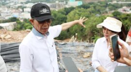 Wali Kota Batam, Amsakar Achmad, bersama Wakil Wali Kota Li Claudia Chandra, turun langsung ke lokasi pada Jumat (11/7/2025) Foto: INIKEPRI.COM/Media Center Batam 