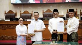 Rapat Paripurna dengan agenda Pendapat Akhir Wali Kota Batam terhadap Laporan Badan Anggaran atas Pembahasan Ranperda Perubahan APBD Kota Batam Tahun Anggaran 2025, yang berlangsung di ruang rapat utama Gedung DPRD Batam, Batamcenter, Jumat (11/7/2025). Foto: INIKEPRI.COM