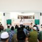 Amsakar dalam silaturahmi sekaligus penandatanganan amprah insentif Kecamatan Batam Kota, Nongsa, dan Sei Beduk di Masjid Tunwirun Naja (Tanjak), Bandara Hang Nadim, Selasa (15/7/2025). Foto: INIKEPRI.COM/Media Center Batam 