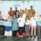 Penyerahan insentif kader posyandu dan kader kelurahan siaga kota Batam. Foto: INIKEPRI.COM