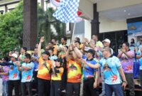 Wali Kota Batam, Amsakar Achmad, bersama Wakil Wali Kota Batam, Li Claudia Chandra menghadiri rangkaian kegiatan dalam rangka memperingati Hari Ulang Tahun (HUT) Bhayangkara ke-79 yang diselenggarakan oleh Kepolisian Daerah Kepulauan Riau (Polda Kepri), Sabtu (19/7/2025). Foto: INIKEPRI.COM/Media Center Batam 