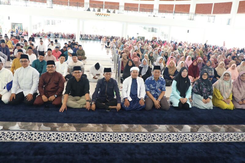 saat menghadiri kegiatan Penguatan Budi Pekerti Guru di Masjid Tunwirun Naja (Tanjak), Sabtu (26/7/2025). Foto: INIKEPRI.COM
