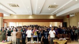 Wali Kota Batam, Amsakar Achmad, hadir memberikan arah dan makna dalam kegiatan Pengenalan Keluarga Himpunan Mahasiswa Kota Batam (HMKB) Tanjungpinang 2024/2025. Foto: INIKEPRI.COM/Media Center Batam 