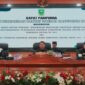 Bupati Natuna, Cen Sui Lan, secara resmi menyampaikan Rancangan Peraturan Daerah (Ranperda) tentang Pertanggungjawaban Pelaksanaan Anggaran Pendapatan dan Belanja Daerah (APBD) Tahun Anggaran 2024 kepada Dewan Perwakilan Rakyat Daerah (DPRD) Kabupaten Natuna, Kamis (3/7/2025). Foto: INIKEPRI.COM