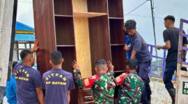 BP Batam kembali memfasilitasi pergeseran lima Kepala Keluarga (KK) terdampak pengembangan kawasan terpadu Rempang Eco-City ke hunian baru di Tanjung Banon, Kamis (3/7/2025). Foto: INIKEPRI.COM/BP Batam 