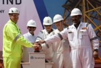 Kepala BP Batam, Amsakar Achmad menyambut baik pelepasan proyek Empire Wind (Wind Tower) ke Amerika Serikat di Seatrium Batam Yard, Kawasan Industri Terpadu Kabil, Senin (7/7/2025). Foto: INIKEPRI.COM/BP Batam 