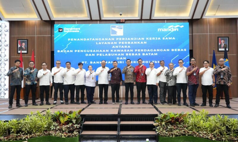 BP Batam perkuat kemitraan dengan Bank Mandiri yang ditandai dengan penandatanganan perjanjian kerja sama layanan perbankan pada Senin (7/7/2025) di Balairungsari BP Batam. Foto: INIKEPRI.COM/BP Batam 
