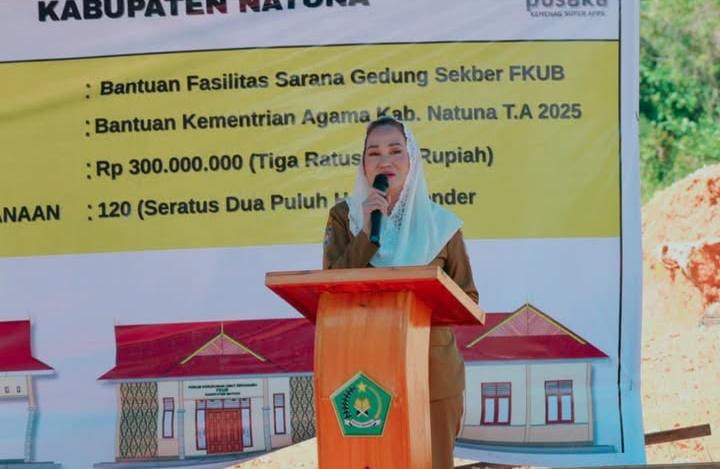 Bupati Natuna Cen Sui Lan saat menyampaikan kata sambutan pada pembangunan Gedung Sekretariat Bersama Forum Kerukunan Umat Beragama (FKUB). Foto: INIKEPRI.COM/NatunaKab 