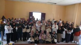 Bupati Natuna, Cen Sui Lan, menghadiri langsung kegiatan pengabdian masyarakat bertajuk “Bakti di Ujung Utara Indonesia 2025” yang digelar oleh Universitas Airlangga (Unair) Surabaya. Foto: INIKEPRI.COM/NatunaKab 