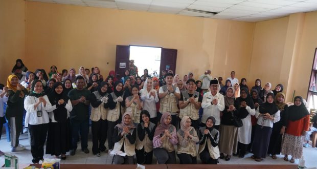 Bupati Natuna, Cen Sui Lan, menghadiri langsung kegiatan pengabdian masyarakat bertajuk “Bakti di Ujung Utara Indonesia 2025” yang digelar oleh Universitas Airlangga (Unair) Surabaya. Foto: INIKEPRI.COM/NatunaKab 