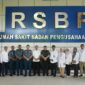 Direktur RSBP Batam, Kolonel Laut (K) dr. Tanto Budiharto, SpJP, menerima kunjungan kerja Wakil Kepala Pusat Kesehatan (Wakapuskes) TNI, Laksma TNI Dr. dr. R.M. Tjahja Nurrobi, Kamis (10/7/2025). Foto: INIKEPRI.COM/BP Batam 