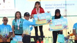 Kepala BP Batam/Wali Kota Batam Amsakar Achmad membuka Event Batam 10K 2025 pada Minggu (13/7/2025) bertempat di Hotel Grand Mercure Batam Centre. Foto: INIKEPRI.COM/BP Batam 