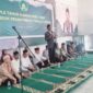 Ketua DPRD Kota Batam yang juga menjabat sebagai Ketua Yayasan Al-Fadlu 7, Muhammad Kamaluddin, dalam momen menerima langsung kedatangan 90 santri baru yang akan menempuh pendidikan di SMP Pondok Pesantren Al-Fadlu 7 Batam. Foto: INIKEPRI.COM