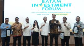 Kepala Badan Pengusahaan (BP) Batam, Amsakar Achmad, membuka Batam Investment Forum 2025 yang digelar di Balairungsari, BP Batam, Kamis (17/7/2025).  Foto: INIKEPRI.COM/BP Batam 