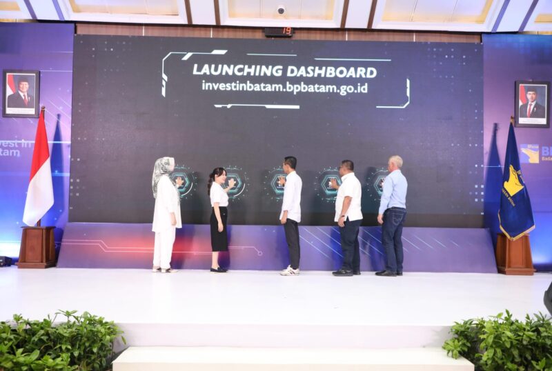 Badan Pengusahaan Batam kembali melakukan inovasi baru bagi akselerasi dunia investasi dan transformasi pelayanan bagi dunia usaha, dengan meluncurkan Dashboard Investasi dan memperkenalkan Duta Investasi Batam 2025, pada Jum'at pagi (18/7/2025). Foto: INIKEPRI.COM/BP Batam 