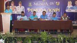 Andhi Kusuma di podium saat Musda IV KNPI Kepri. Foto: INIKEPRI.COM