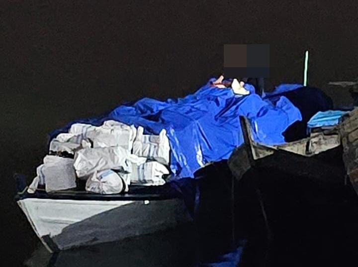 Kapal kayu Nasya yang diamankan. Foto: INIKEPRI.COM/Bea Cukai Batam