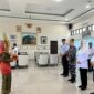 Bupati Natuna, Cen Sui Lan, mendamping langsung prosesi penyambutan Danguspurla Koarmada I, Laksamana Pertama TNI Nurlan. Foto: INIKEPRI.COM/NatunaKab 