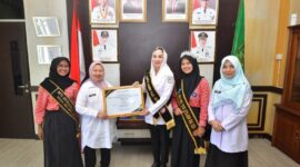 audiensi resmi antara Bupati Natuna, Cen Sui Lan, dengan Kepala Perwakilan BKKBN Provinsi Kepulauan Riau, Rohina, pada Rabu (30/07/2025) di Ruang Kerja Bupati. Foto: INIKEPRI.COM/NatunaKab 