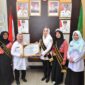 audiensi resmi antara Bupati Natuna, Cen Sui Lan, dengan Kepala Perwakilan BKKBN Provinsi Kepulauan Riau, Rohina, pada Rabu (30/07/2025) di Ruang Kerja Bupati. Foto: INIKEPRI.COM/NatunaKab 