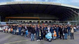 Sekitar 250 pecinta Vespa dari berbagai daerah di Indonesia hingga mancanegara memeriahkan Sunset Scooter Parade 2025, Sabtu (5/7). Foto: INIKEPRI.COM