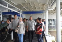 Wakil Ketua Komisi VI DPR RI, Andre Rosiade, berkunjung ke Pelabuhan Internasional Batam Center dalam kunjungan kerjanya ke Batam, Kepulauan Riau, Jumat (18/7) kemarin. Foto: INIKEPRI.COM