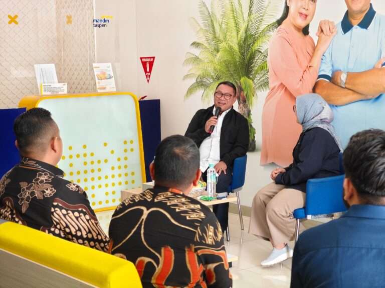 Fary Francis melangsungkan kunjungan perdananya sebagai Komisaris Utama ke Kantor PT Taspen (Persero) cabang Batam dan Tanjungpinang pada Selasa (1/7/2025). Foto: INIKEPRI.COM/BP Batam 