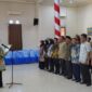 Bupati Natuna, Cen Sui Lan, secara resmi mengukuhkan kepengurusan Ikatan Keluarga Besar Masyarakat Batu Hitam (IKABRATAM) untuk periode 2025–2028. Foto: INIKEPRI.COM