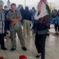 Bupati Natuna Cen Sui Lan mengecek fasilitas Pelabuhan Selat Lampa, belum lama ini. Pelabuhan Selat Lampa Natuna disetujui Kemenhub RI menjadi pelabuhan ekspor impor. Foto: Istimewa 
