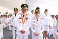 Amsakar Achmad dan Li Claudia Chandra saat pelantikan beberapa waktu lalu. Foto: INIKEPRI.COM