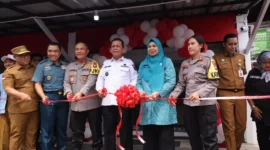Koperasi Desa Kuala Sempang, Kecamatan Seri Kuala Lobam, Kabupaten Bintan, Provinsi Kepulauan Riau, turut ambil bagian dalam momen bersejarah diresmikannya 80.081 Koperasi Desa/Kelurahan (Kopdes/Kel) Merah Putih secara serentak oleh Presiden RI Prabowo Subianto, Senin (21/7/2025). Foto: INIKEPRI.COM/KepriProv 